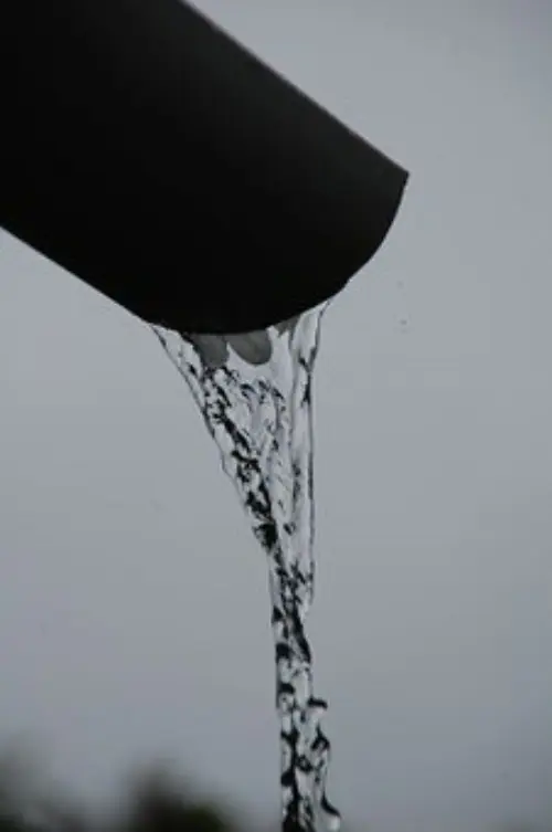 Clogged-Gutters--in-White-Horse-Beach-Massachusetts-clogged-gutters-white-horse-beach-massachusetts.jpg-image