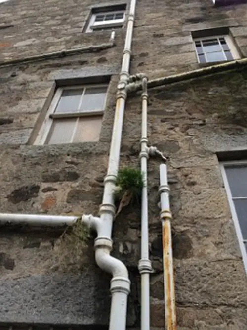 Downspout-Cleaning--in-Braintree-Massachusetts-downspout-cleaning-braintree-massachusetts.jpg-image
